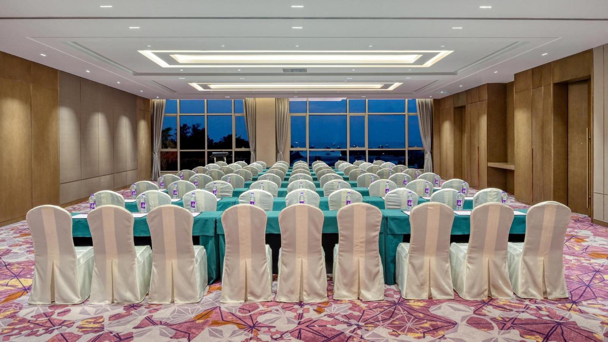 Crowne Plaza Beihai Silver Beach By Ihg Exterior photo
